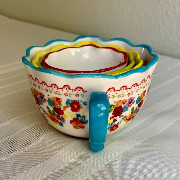 The Pioneer Woman Measuring Cup Set - Picture 4 of 16